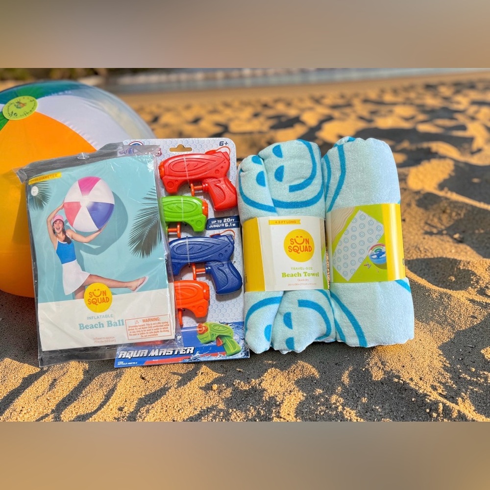Kids Beach Set with Blue Beach Towels and Multicolor Water Blasters